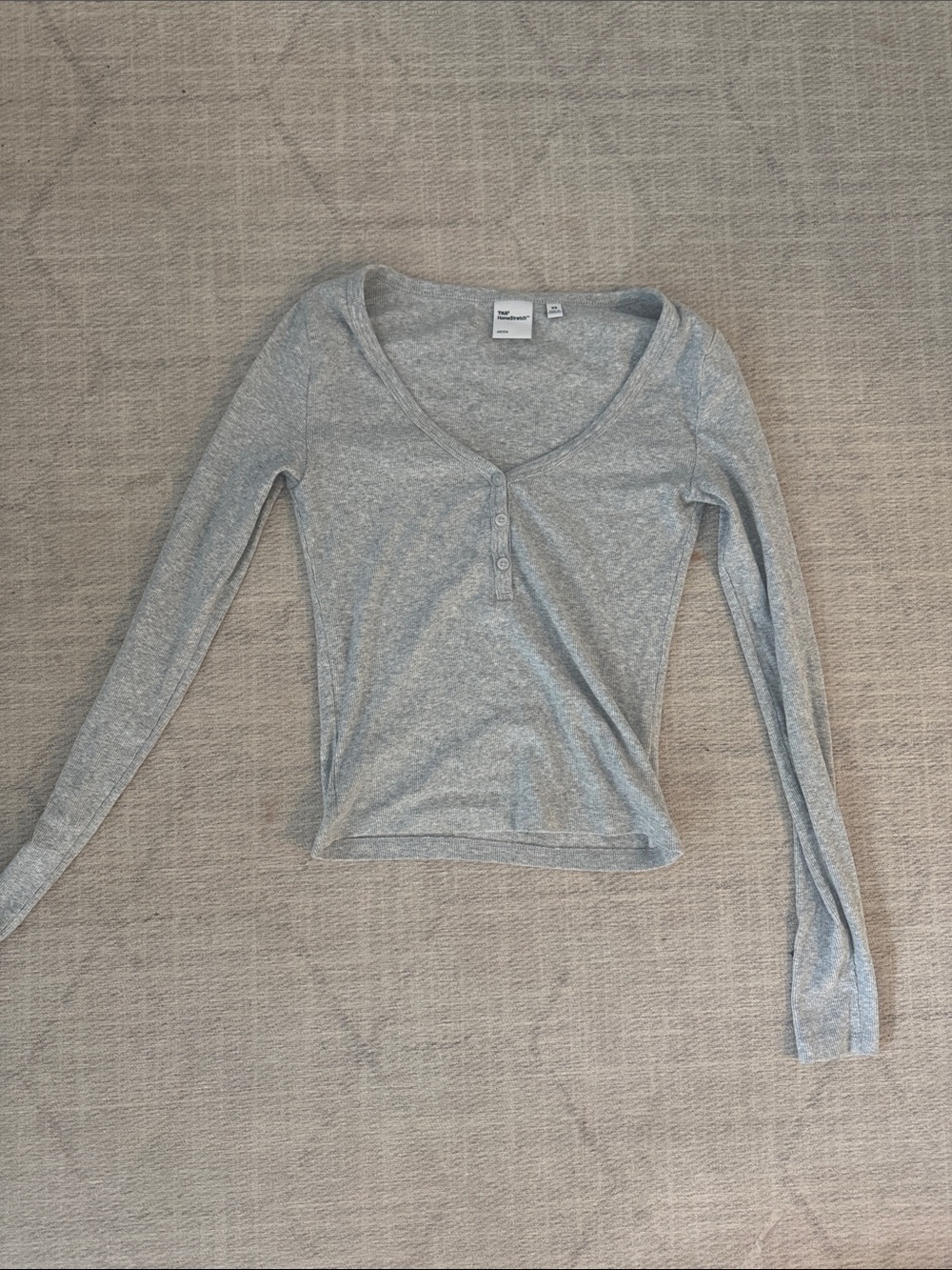 Aritzia Heather Gray Long-Sleeve Henley Top
